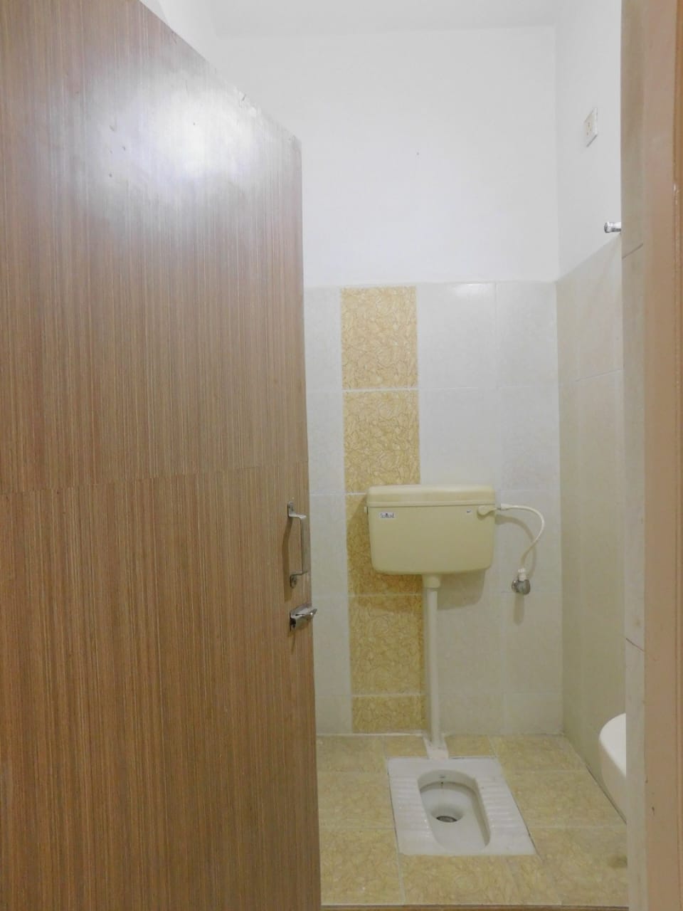 4 BHK Flat for sale in Ea